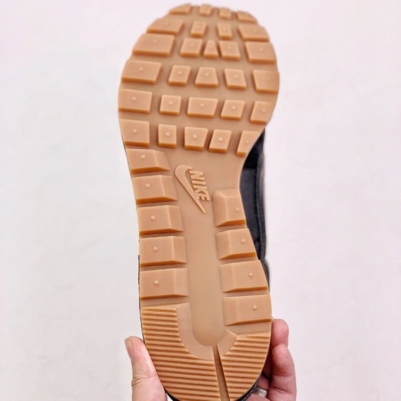 Nike Vaporwaffle sacai Black Gum - Picture 6 of 9